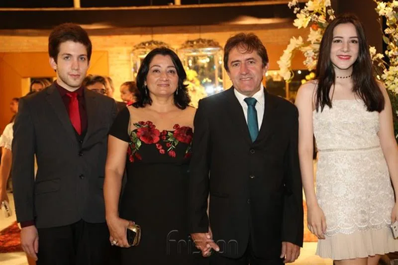Adail Vieira, Jamille de Almeida, Adail Junior e Ana Lara Teixeira
