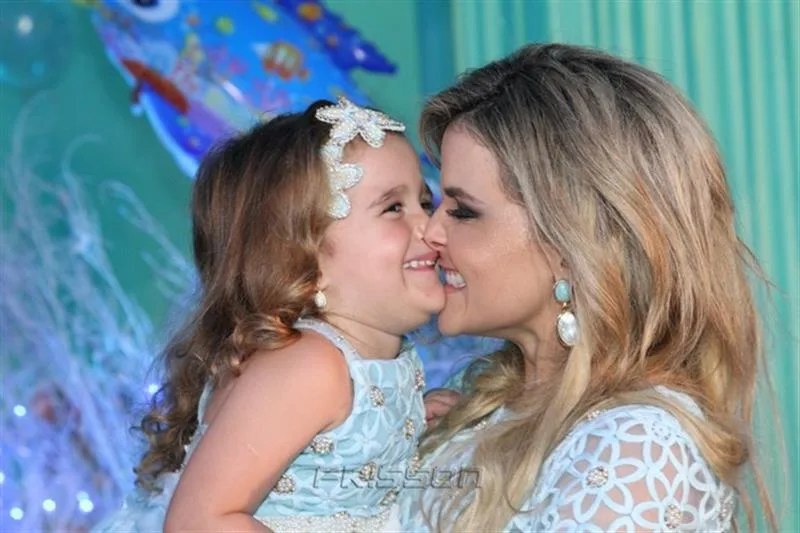 Carolinne e Lilianne Veloso
