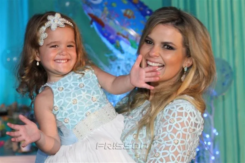 Carolinne e Lilianne Veloso