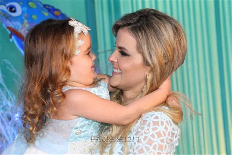 Carolinne e Lilianne Veloso