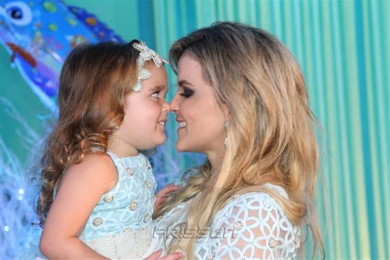 Carolinne e Lilianne Veloso