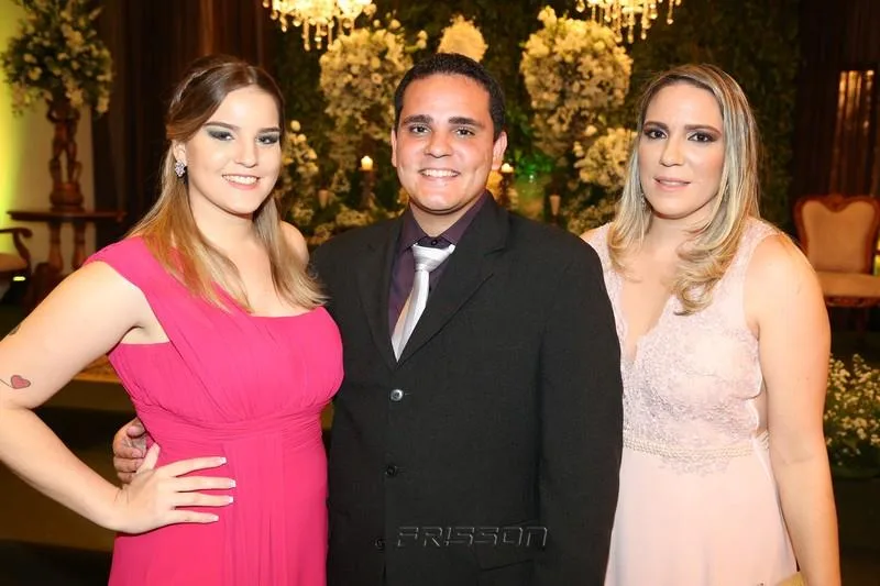Ananda Bezerra, Thales e Mirella Holanda