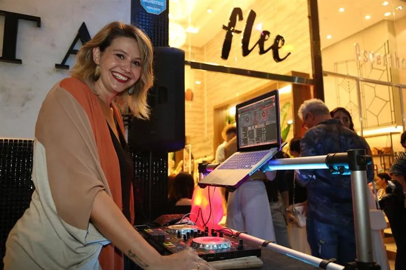 Dj Isadora Capelo