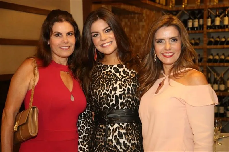 Karla, Camila e Patricia Nogueira
