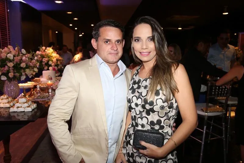 Carlos Cristiano e Amanda Medeiros