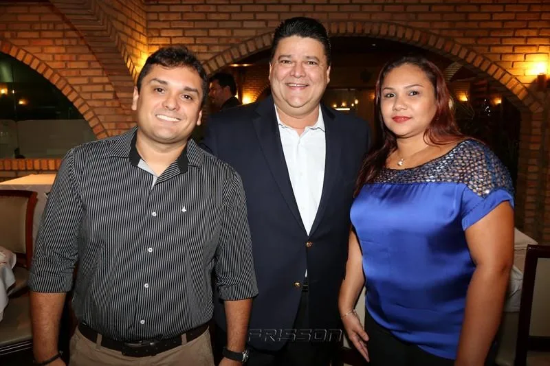 Adames e Leila Quintela com Colombo Cialdini