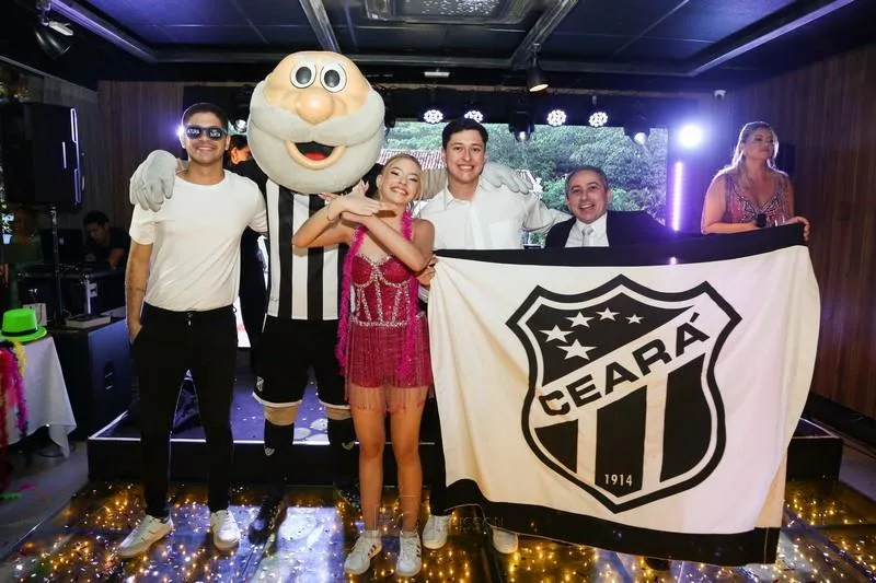 15 Anos de Maria Eduarda Machado