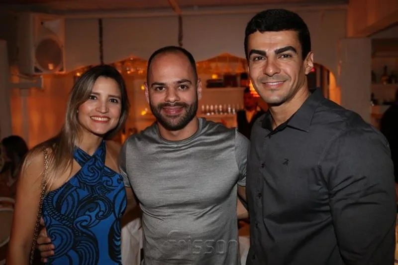 Juliana Rezende, Paulo Ximenes e Thujo Carvalho