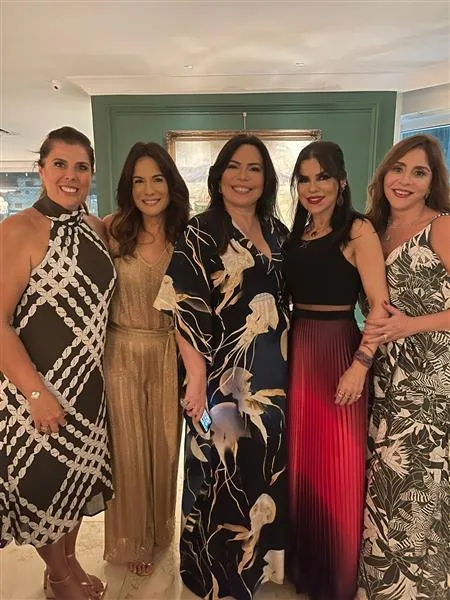 Nara Amaral, Ana Virgínia Martins, Andrea Rios, Zilda Pessoa e Cristiane Faria