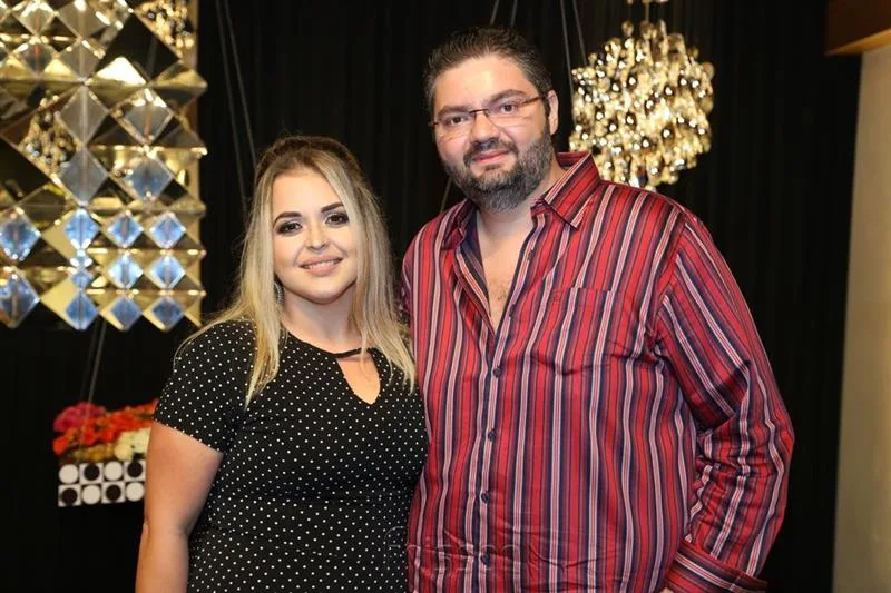 Aline e Aroldo Oliveira