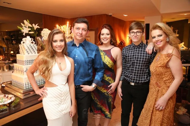 Analiz, Racine, Anik, Thiago e Branca Mourão