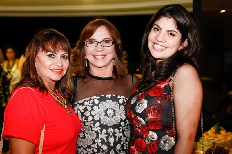 Carmen Cinira, Lúcia e Bia Wolff