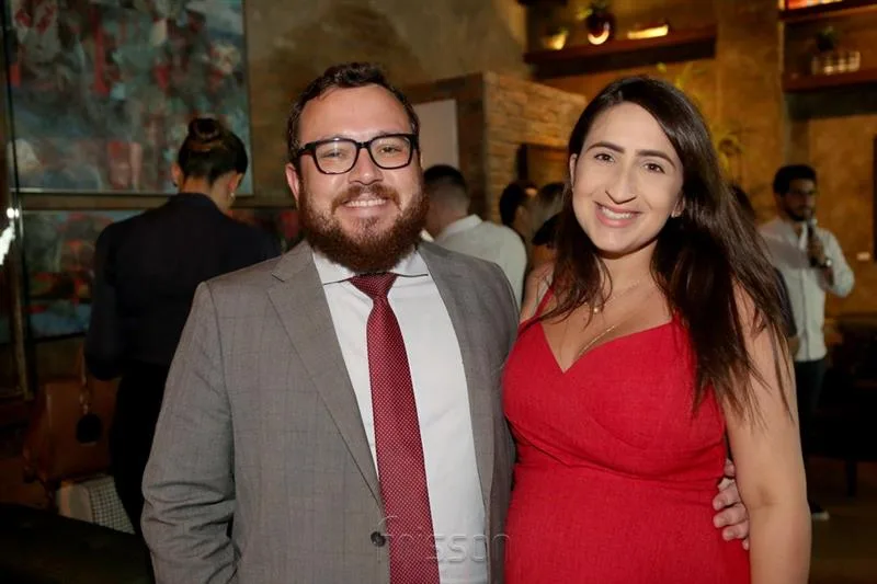 Marcos Sousa e Larissa Freitas