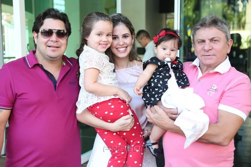 Adriano, Maria Eduarda, Jéssica, Geovana e João Rabelo