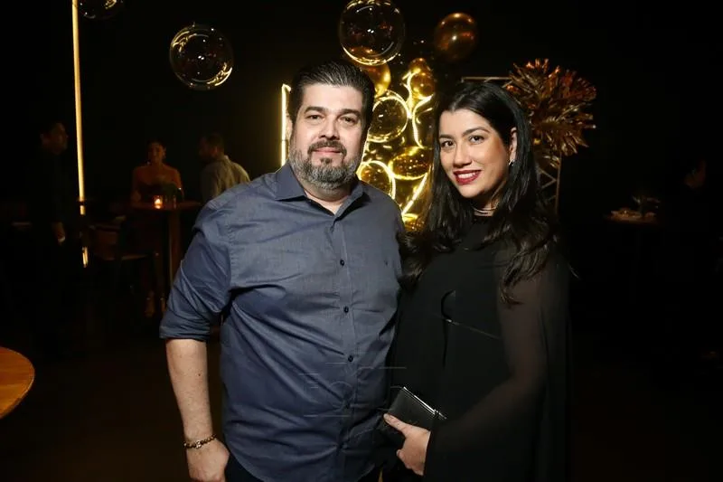 Ailton e Mariana Leitão