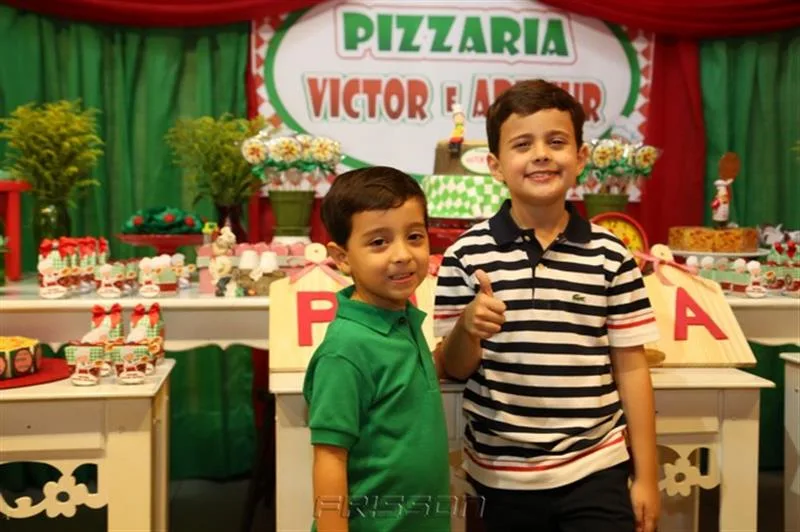 Arthur e Victor Barroso