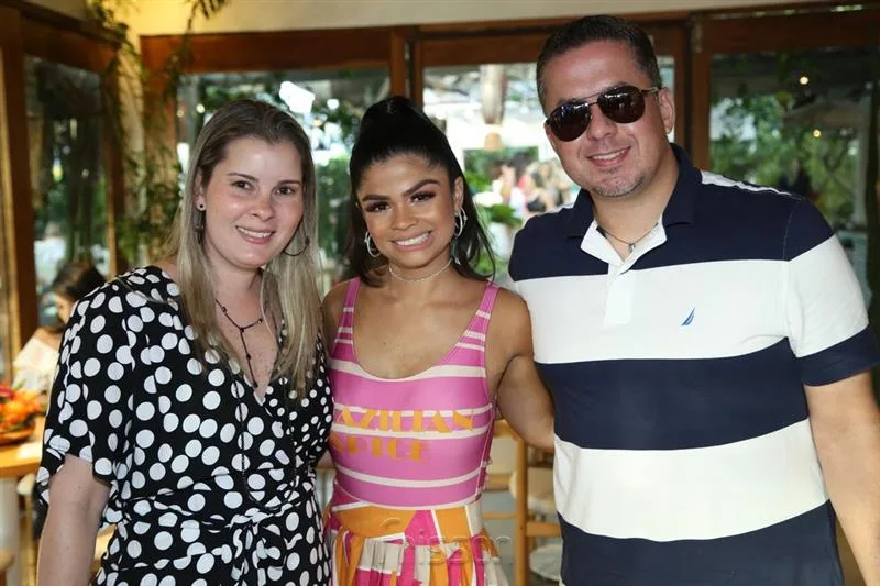 Adriana Loureiro, Isabelle Temoteo e Rafael Loureiro