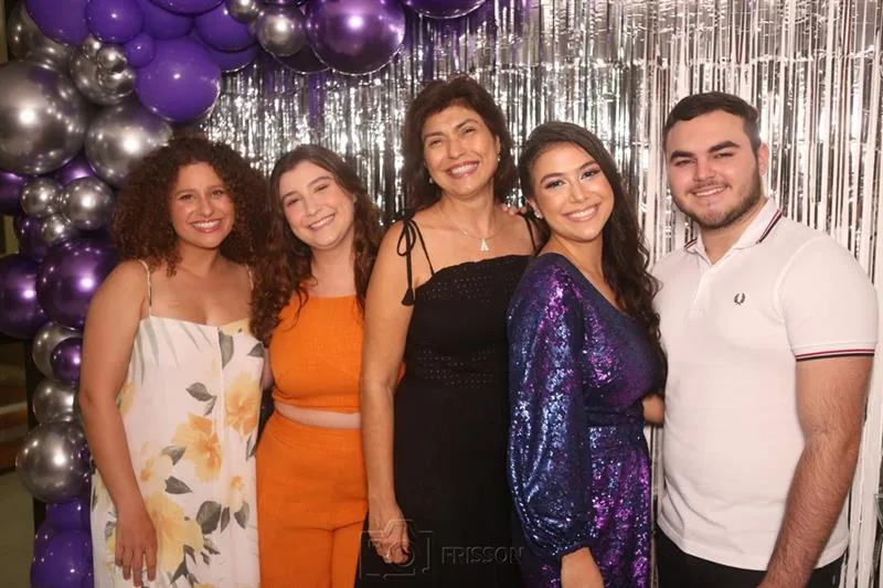 Isabella Von Haydin, Leticia Oliveira, Janny Gondim, Joana Gondim e João Lavor