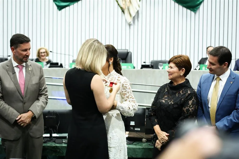 Entrega da Medalha Herbert de Souza para Lia de Freitas