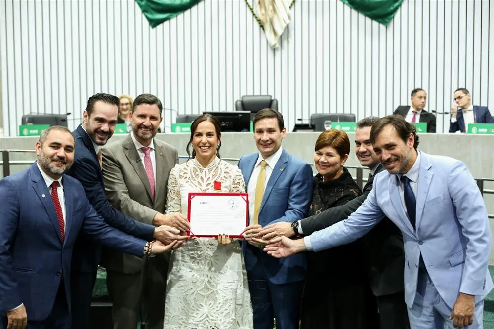 Entrega da Medalha Herbert de Souza para Lia de Freitas