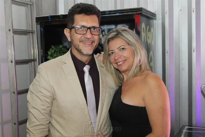 Carvalho Júnior e Magna Araújo