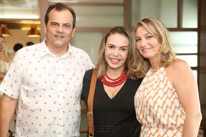Felipe Cabral, Camilla Barroso e Louise Santos