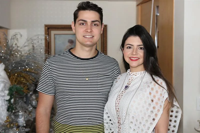 Cleber Alves e Roberta Romcy