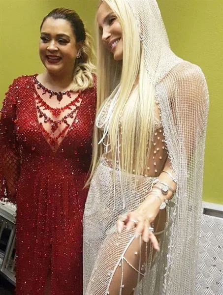 Preta Gil e Claudia Leitte