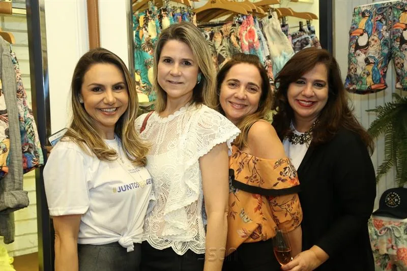 Adriana Queiroz, Camille Cidrão, Luisa Reis e Martinha Assunção