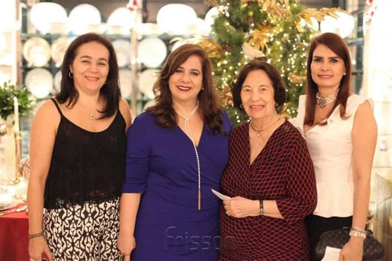 Adriana Cardoso, Martinha Assunção, Zuleika Menezes e Lorena Pouchain