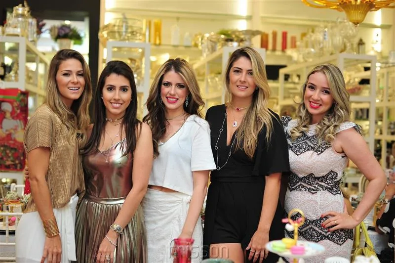 Bruna Waleska, Tayra Romcy, Raquel Macêdo, Melina Dias e Vladia Borela