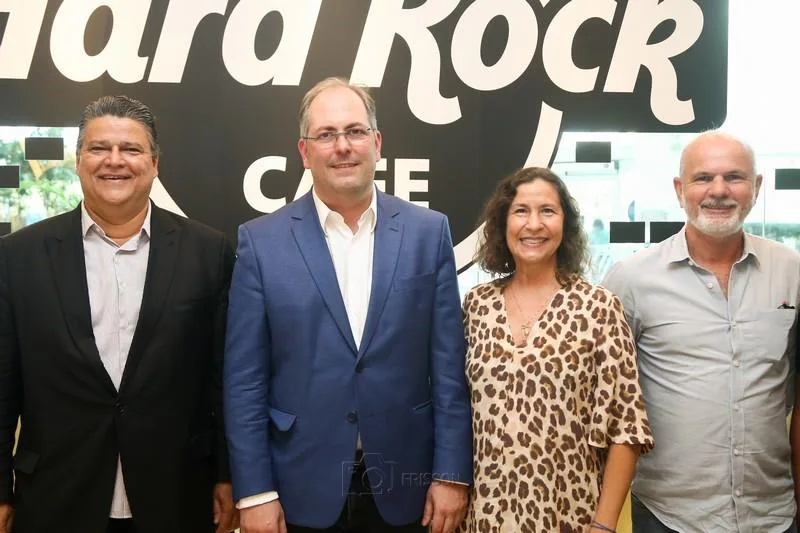 Colombo Cialdini, Doreni Caramori, Liége Xavier e João Carlos