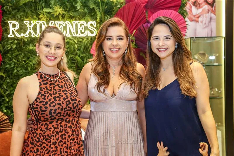 Aline Teixeira, Camila e Rafaella Ximenes