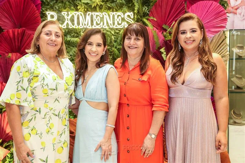 Amelia Lima, Caroline Ximenes, Cida Lemos e Camila Ximenes