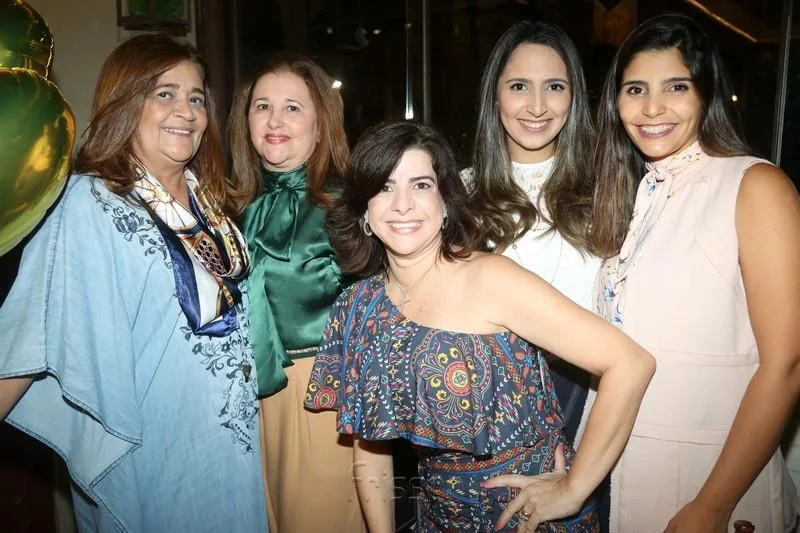 Aniversário Surpresa de Chrystiane Figueiredo