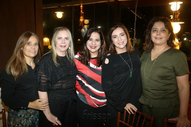 Aniversário Surpresa de Chrystiane Figueiredo