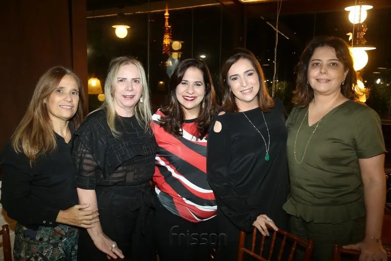 Aniversário Surpresa de Chrystiane Figueiredo
