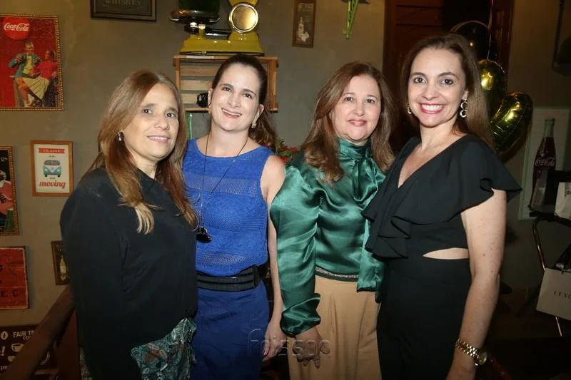 Aniversário Surpresa de Chrystiane Figueiredo