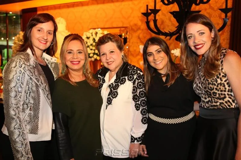 Carol Belchior, Regina Holanda, Marilza Pessoa, Natália Teixeira e Patrícia Sampaio