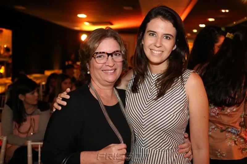 Cláudia Teixeira e Mayra Araújo