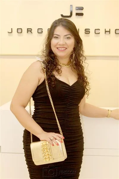 Ana Lu Bezerra