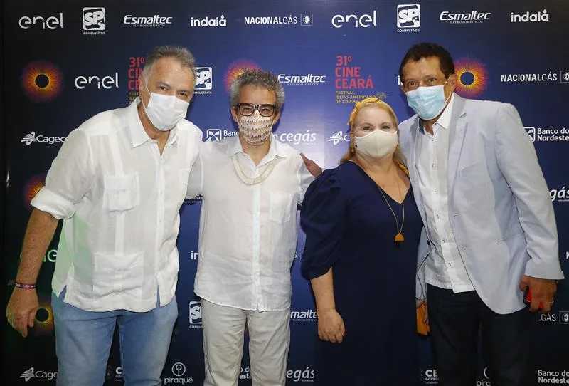 Wolney Oliveira, Fabiano Piúba, Elpídio Nogueira e esposa _Foto Chico Gadelha