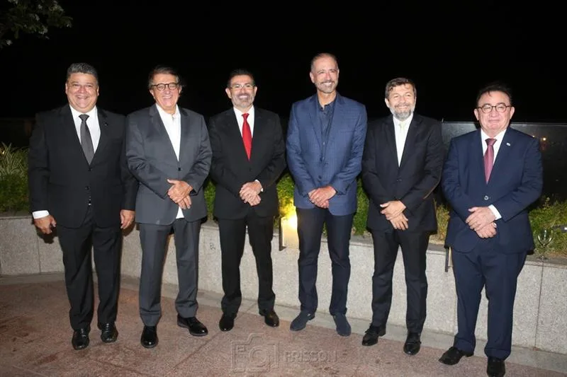 Colombo Cialdini, Arialdo Pinho, Alexandre Pereira, Régis Medeiros, Élcio Batista e Manoel Linhares