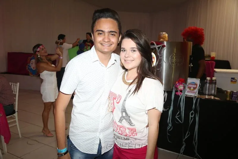 Felipe Araújo e Clara Ferreira