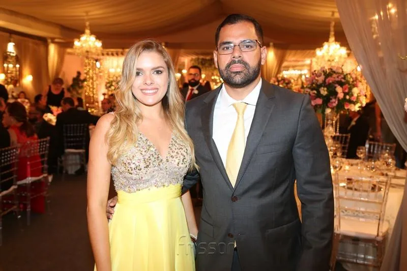 Ariana Fernandes e Rômulo Silva