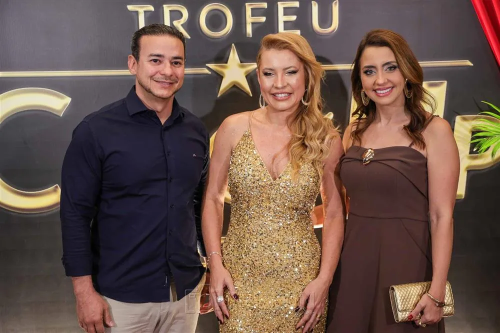 Alessandro Linhares, Natália Varela e Samille Linhares