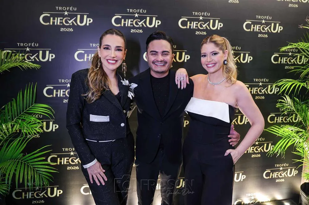 Clarissa Capistrano, Felipe Araújo e Natália Queiroz