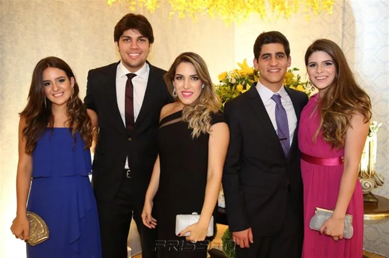 Amanda Feitosa, Everardo Napoleão, Mariana Feitosa, Victor Ary e Marcela Feitosa