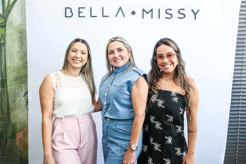 Caroline Santos, Helcilene Torres e Raquel Costa