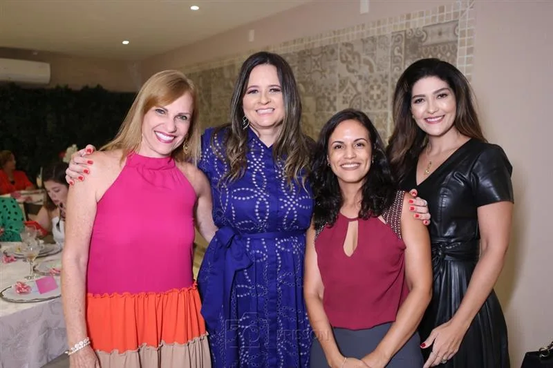 Ana Cristina Montenegro, Mychele Sampaio, Carolina Veiga e Carla Xerez